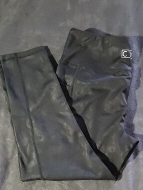 Constantly Varied Gear Blackout Skull Capri Leggings